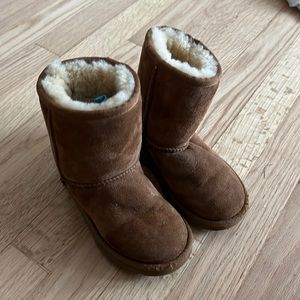 Kids Uggs Size 10